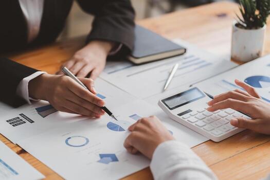 Des experts en economie et finance
